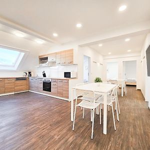 Appartement met Vijf Slaapkamers